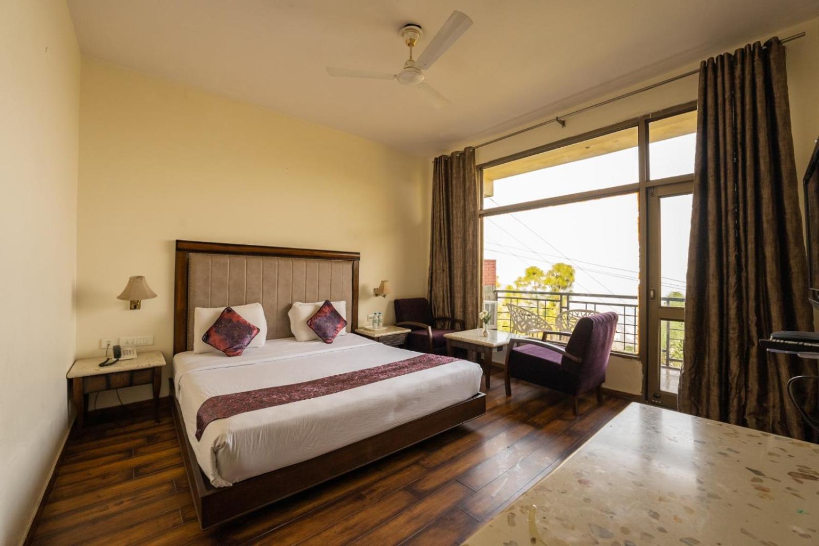 Kasauli Castle Resort Esterno foto