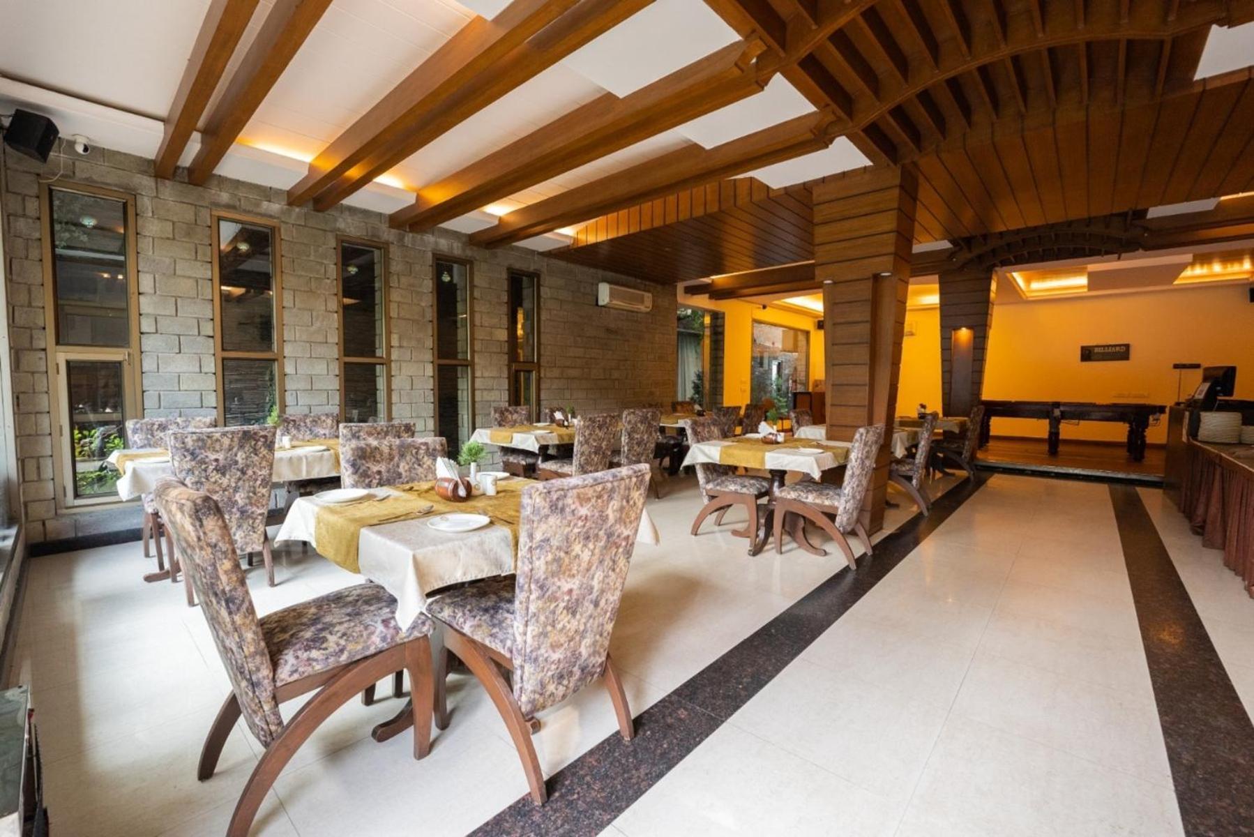 Kasauli Castle Resort Esterno foto