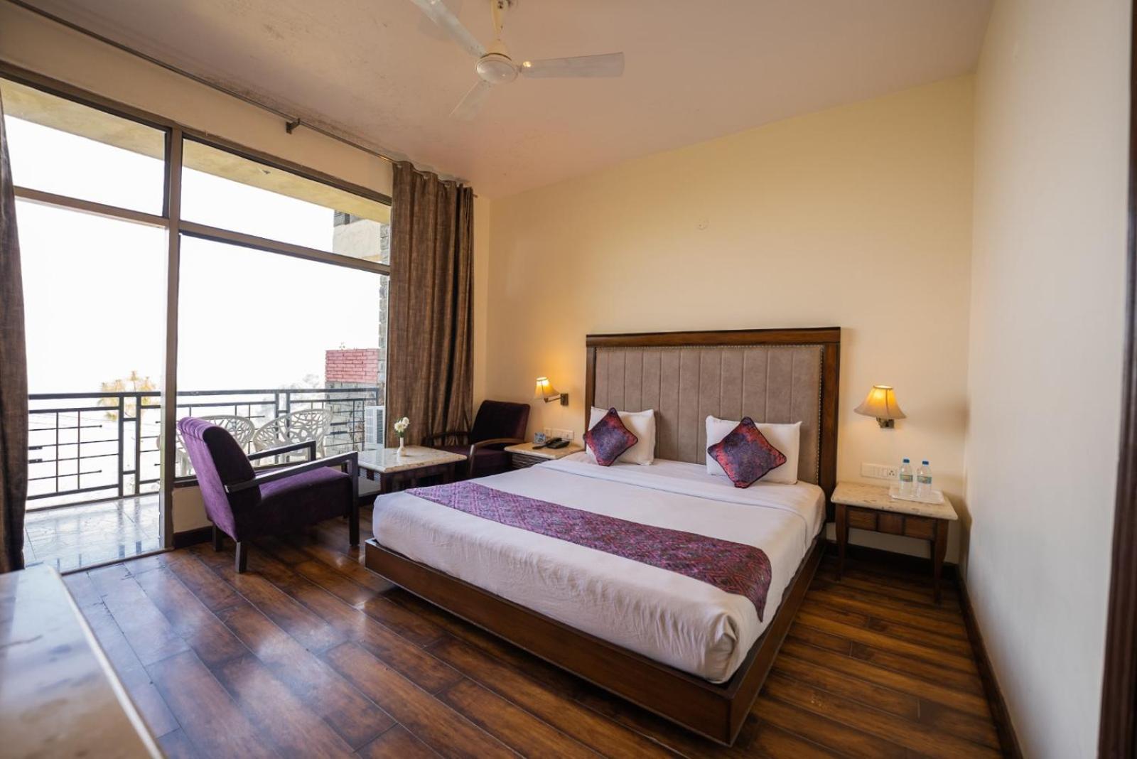Kasauli Castle Resort Esterno foto