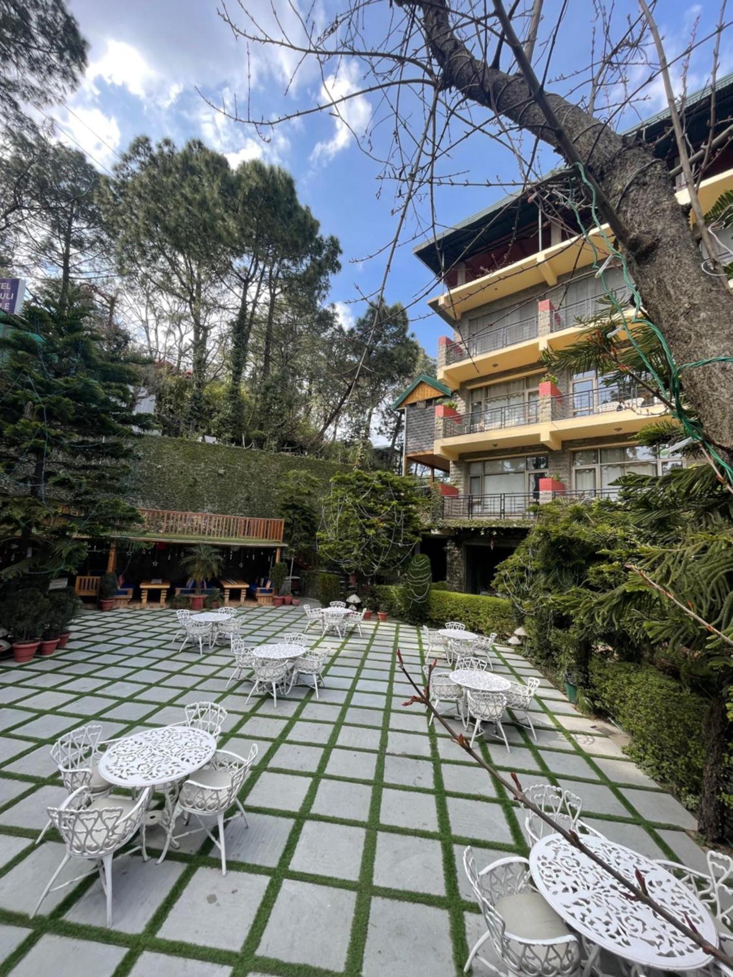 Kasauli Castle Resort Esterno foto