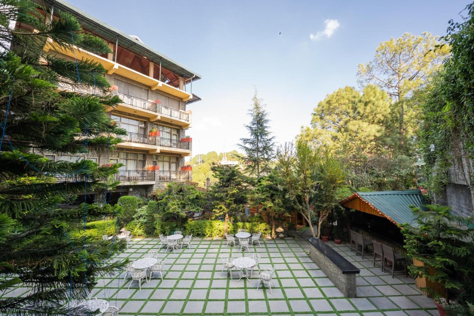 Kasauli Castle Resort Esterno foto