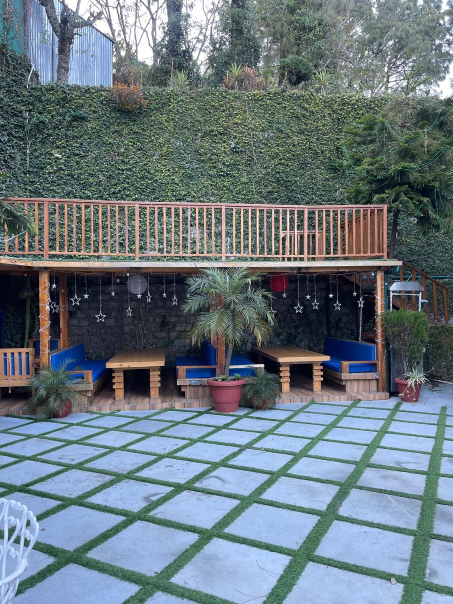 Kasauli Castle Resort Esterno foto