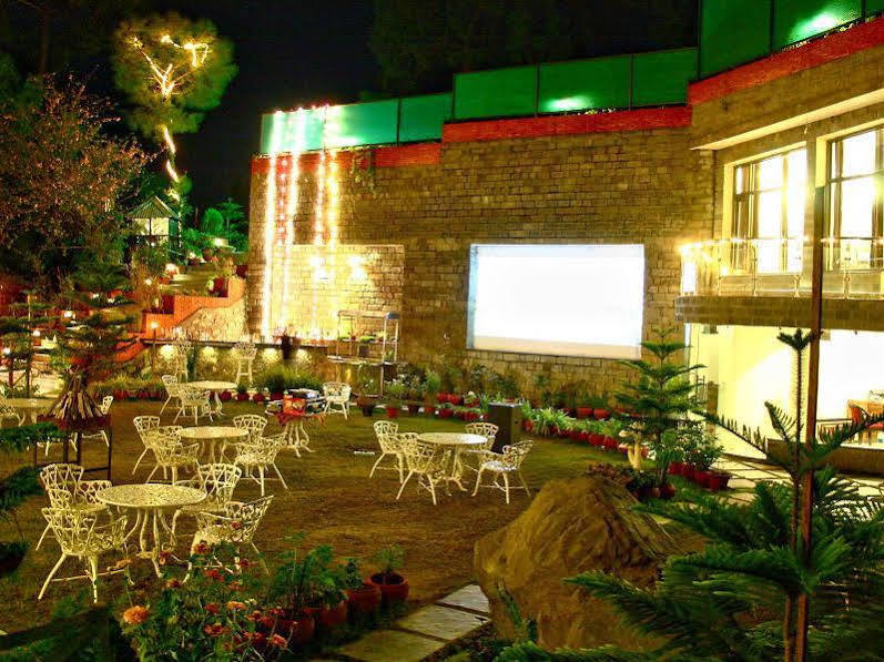 Kasauli Castle Resort Esterno foto